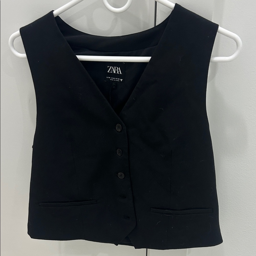 Zara Elegant Black Sleeveless Vest